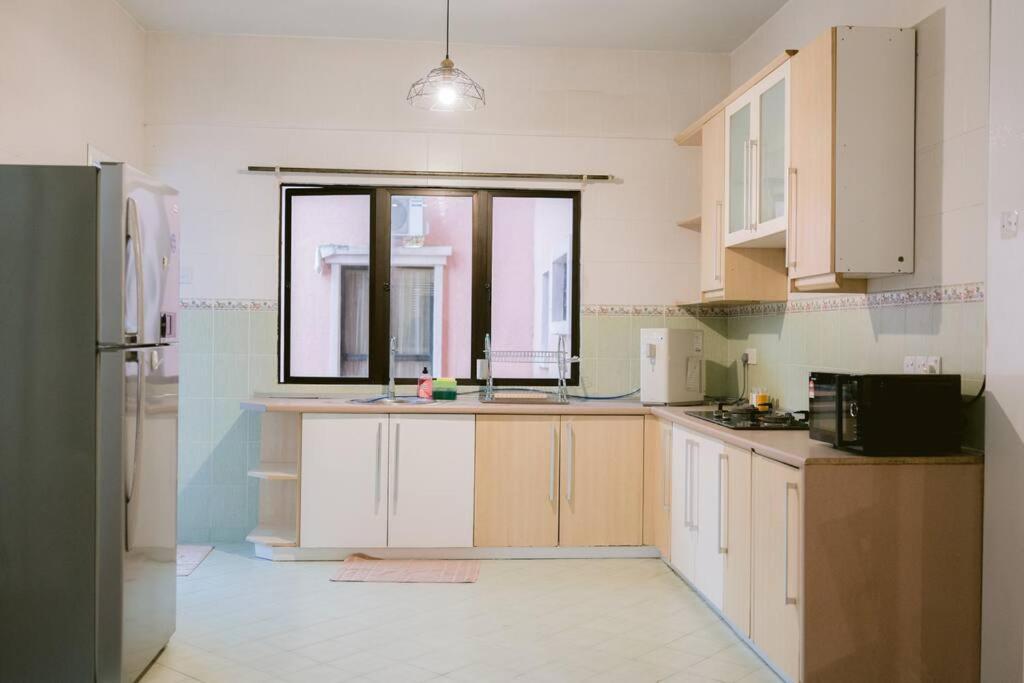 Petronella A1 Marina Court Apartment