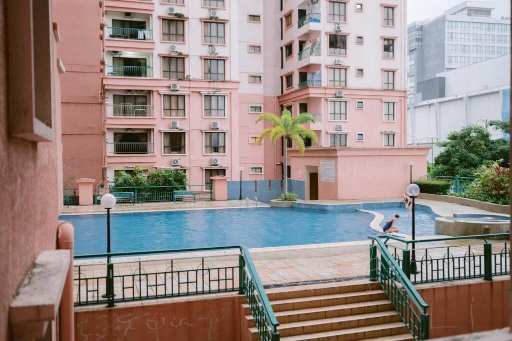 Petronella A1 Marina Court * Kota Kinabalu
