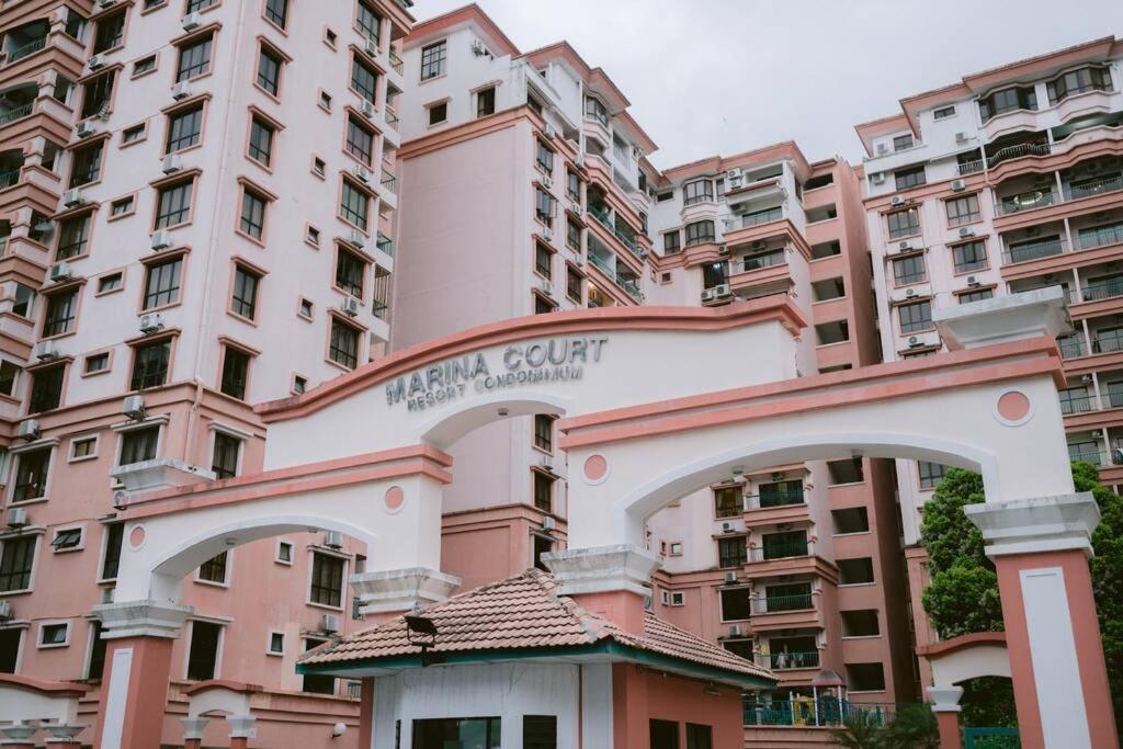 Petronella A1 Marina Court * Kota Kinabalu