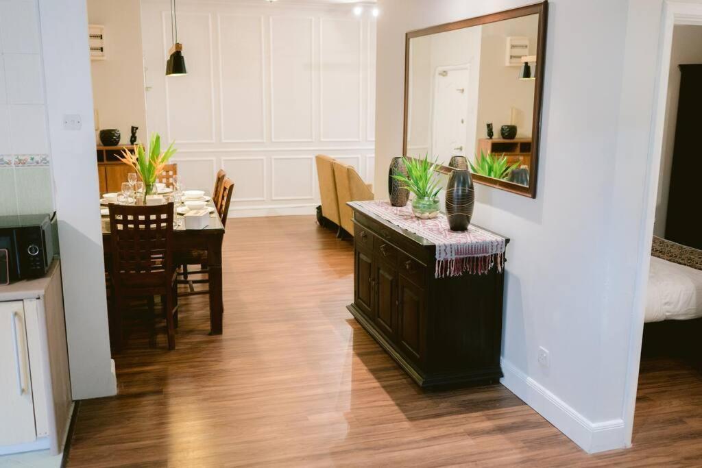 Petronella A1 Marina Court Apartment *