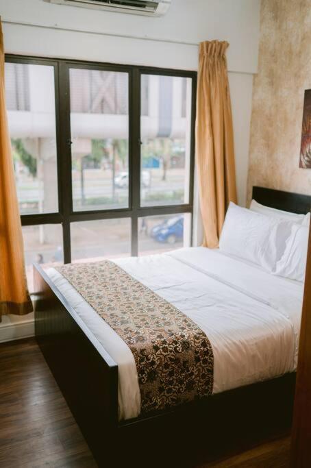 Petronella A1 Marina Court * Kota Kinabalu